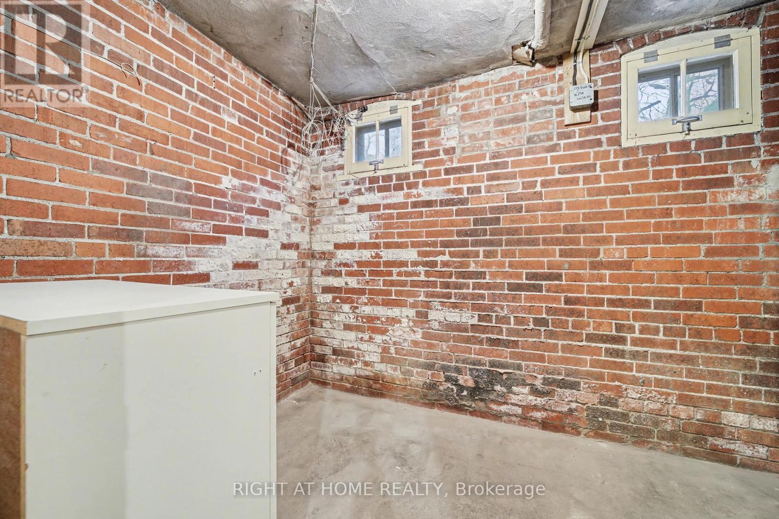 32 Hollywood Crescent, Toronto, Ontario  M4L 2K5 - Photo 45 - E12685410