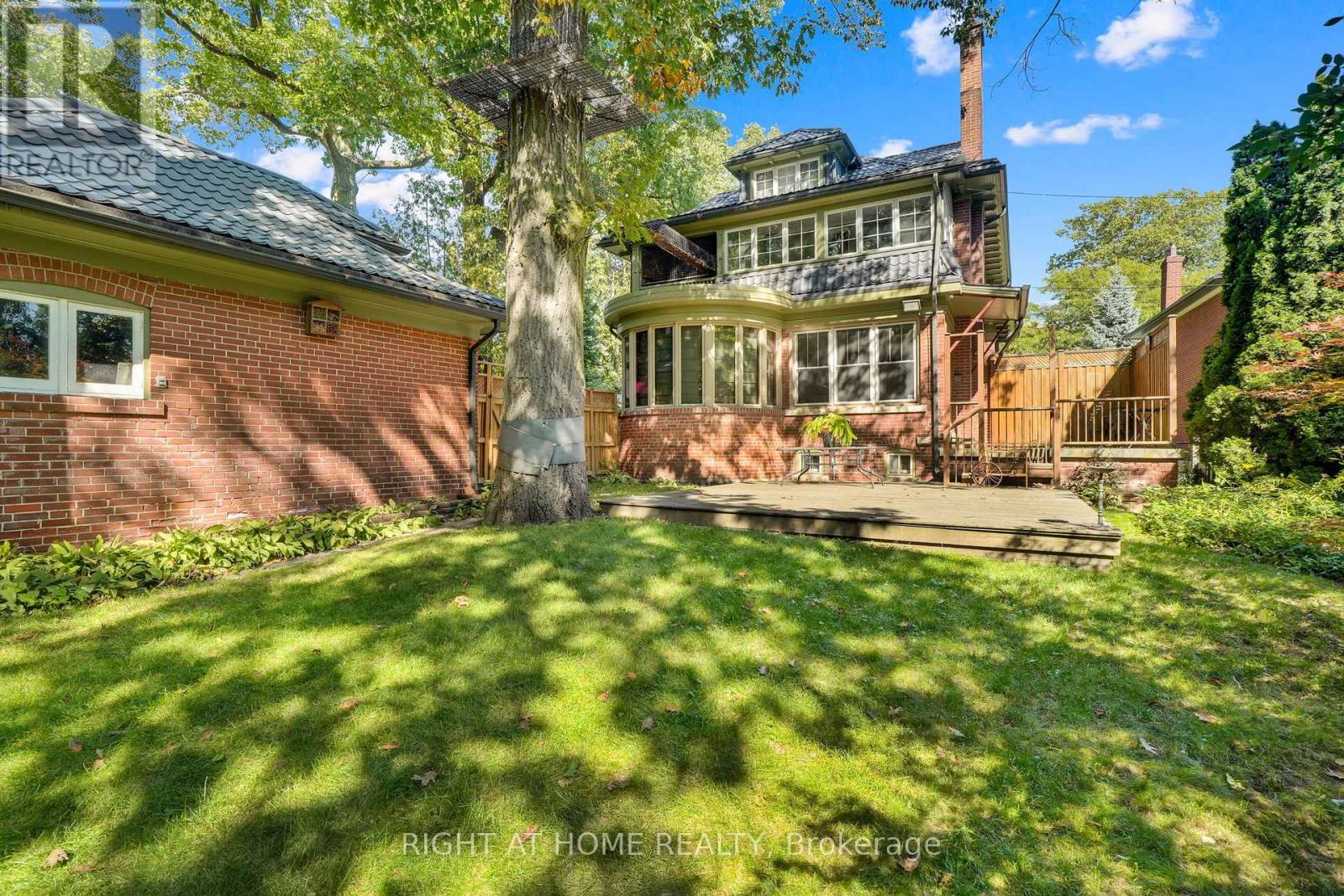 32 Hollywood Crescent, Toronto, Ontario  M4L 2K5 - Photo 48 - E12685410