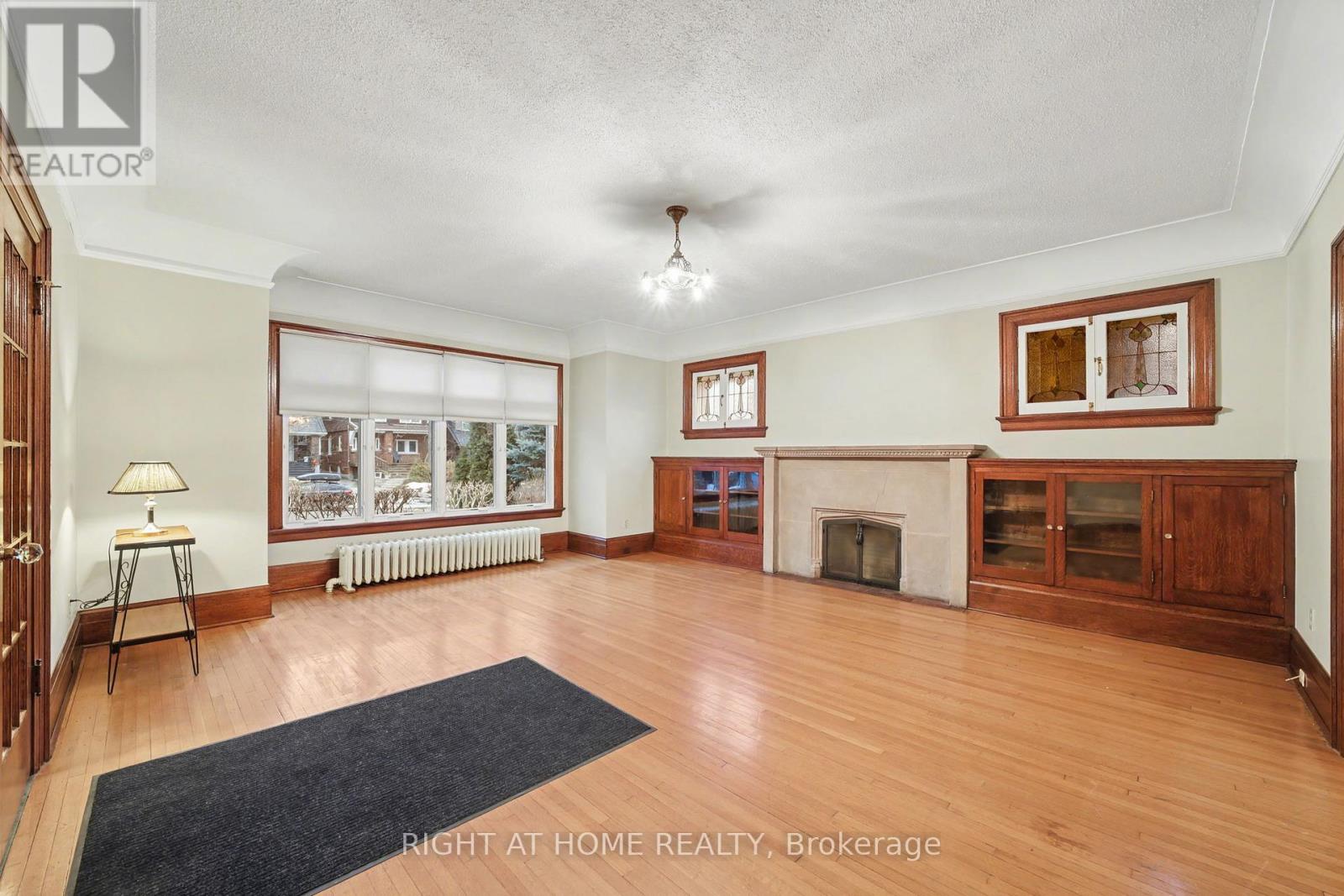 32 Hollywood Crescent, Toronto, Ontario  M4L 2K5 - Photo 6 - E12685410