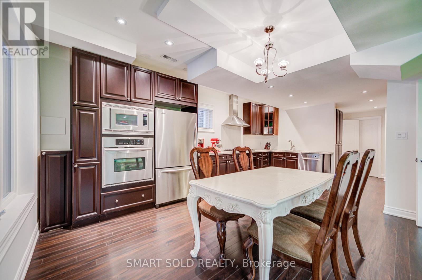 8 Sachet Drive, Richmond Hill, Ontario  L4E 4S1 - Photo 34 - N12685380