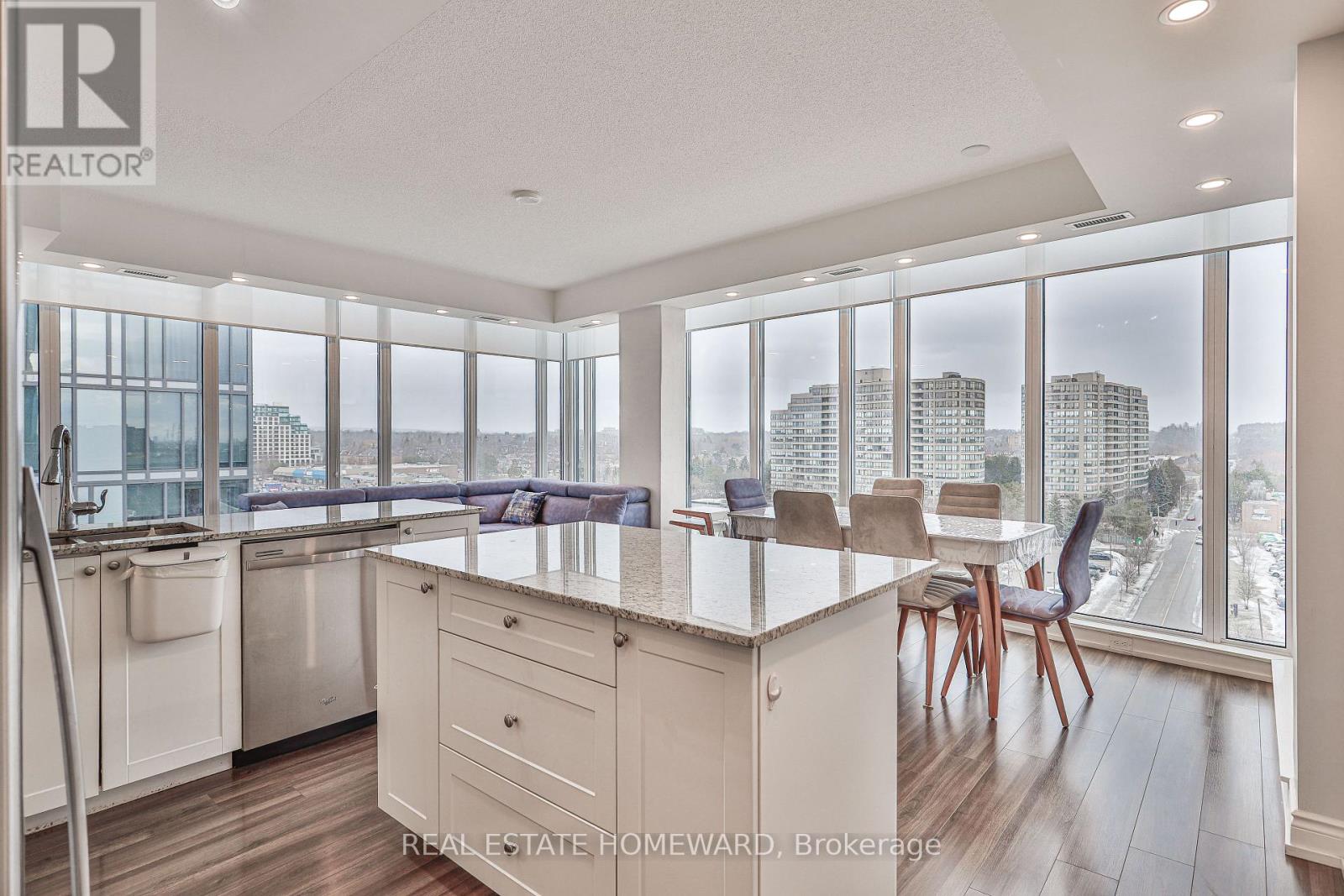 911b - 9600 Yonge Street, Richmond Hill, Ontario  L4C 0X3 - Photo 15 - N12685394