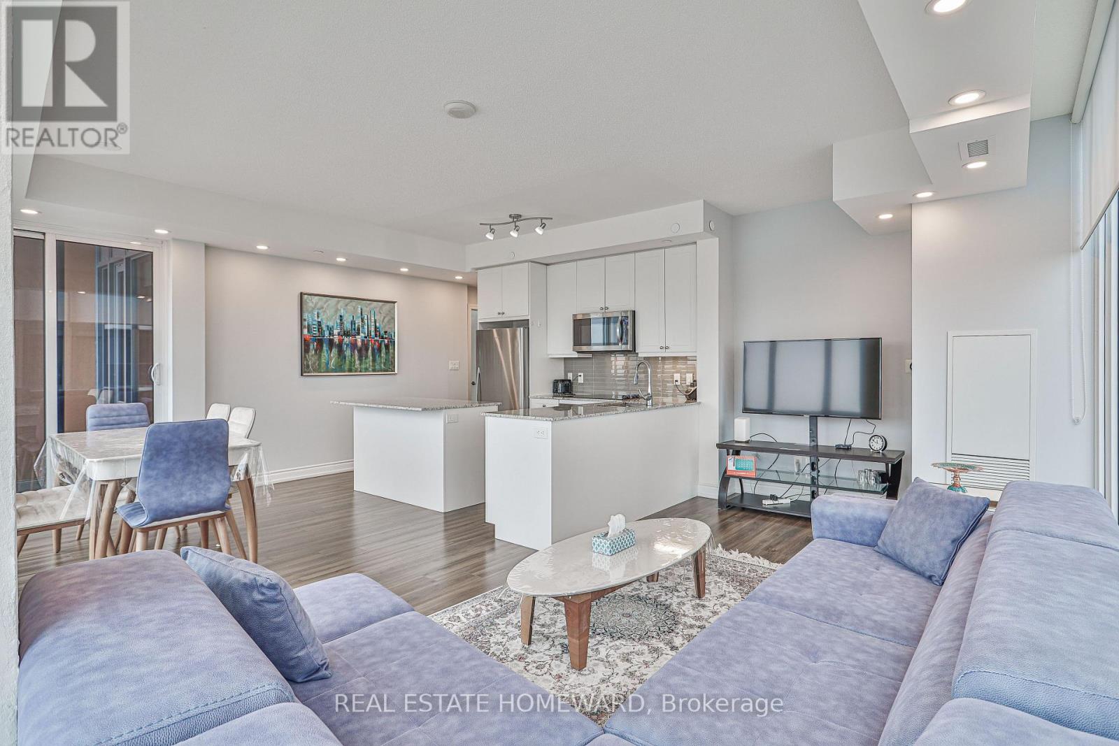 911b - 9600 Yonge Street, Richmond Hill, Ontario  L4C 0X3 - Photo 17 - N12685394