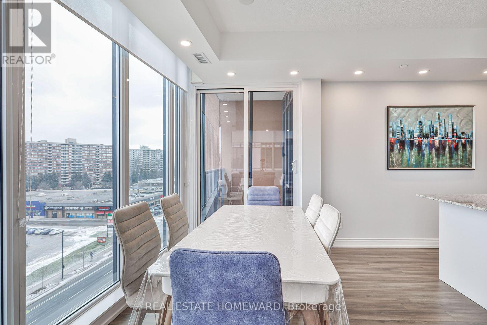 911b - 9600 Yonge Street, Richmond Hill, Ontario  L4C 0X3 - Photo 22 - N12685394