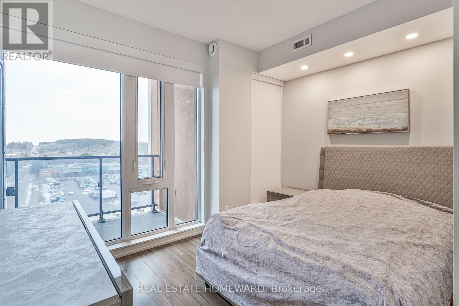 911b - 9600 Yonge Street, Richmond Hill, Ontario  L4C 0X3 - Photo 23 - N12685394