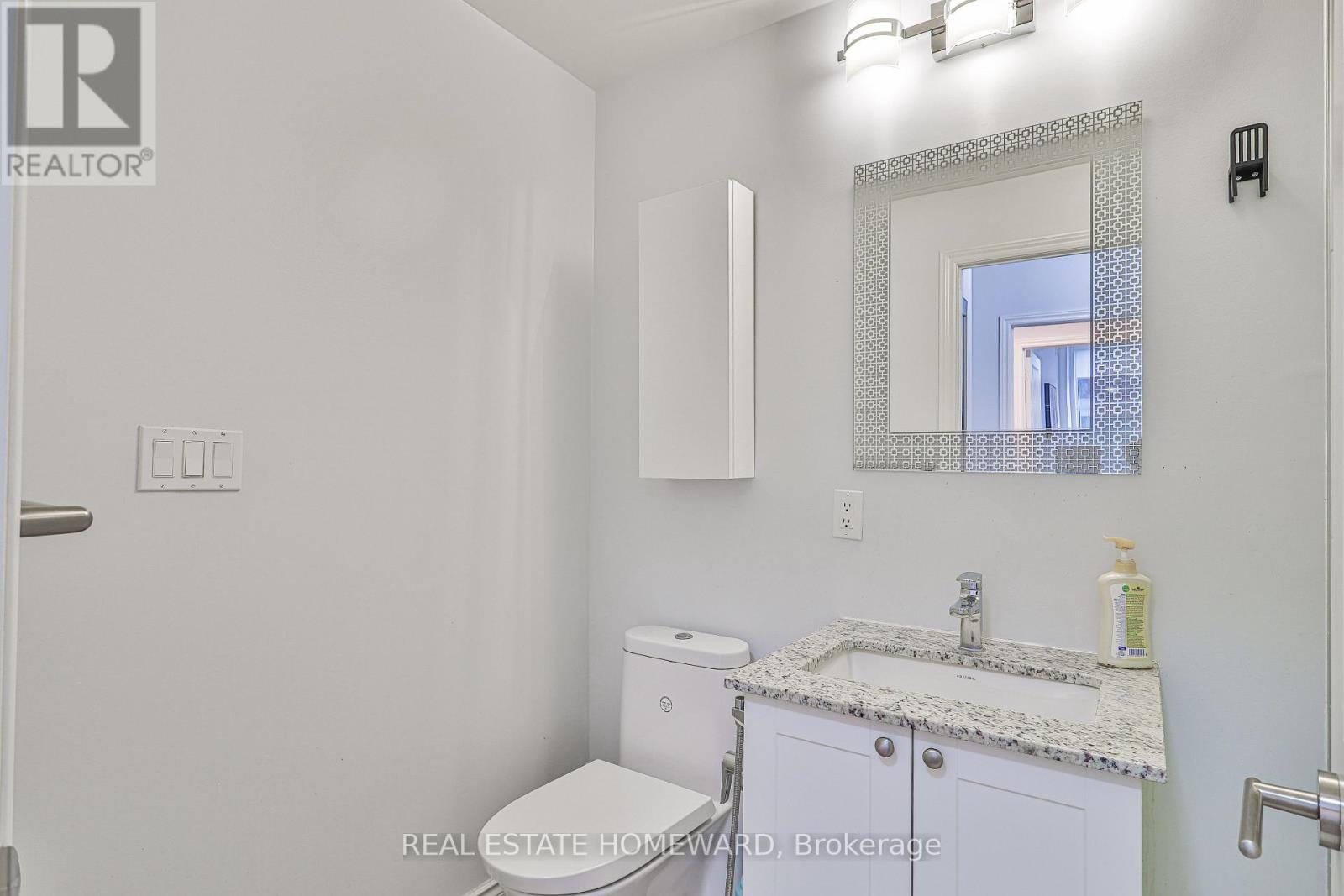 911b - 9600 Yonge Street, Richmond Hill, Ontario  L4C 0X3 - Photo 26 - N12685394