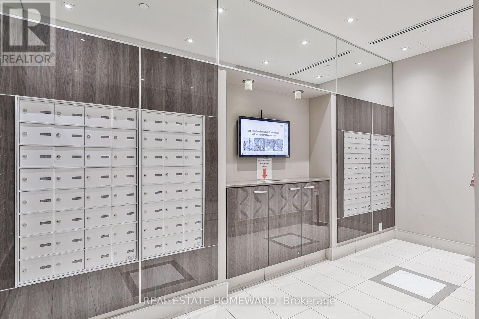 911b - 9600 Yonge Street, Richmond Hill, Ontario  L4C 0X3 - Photo 38 - N12685394