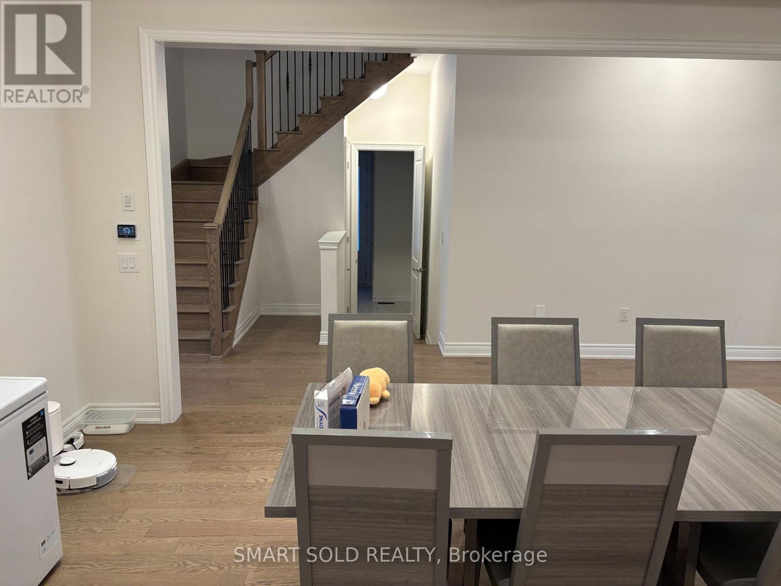 379 Seaview Heights, East Gwillimbury, Ontario  L9N 0Y4 - Photo 5 - N12685416