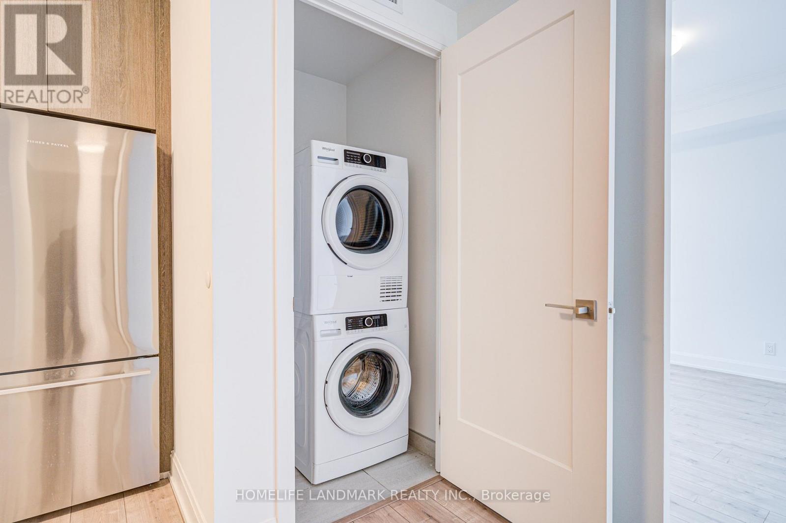 1009 - 18 Water Walk Drive, Markham, Ontario  L3R 6L5 - Photo 6 - N12685420