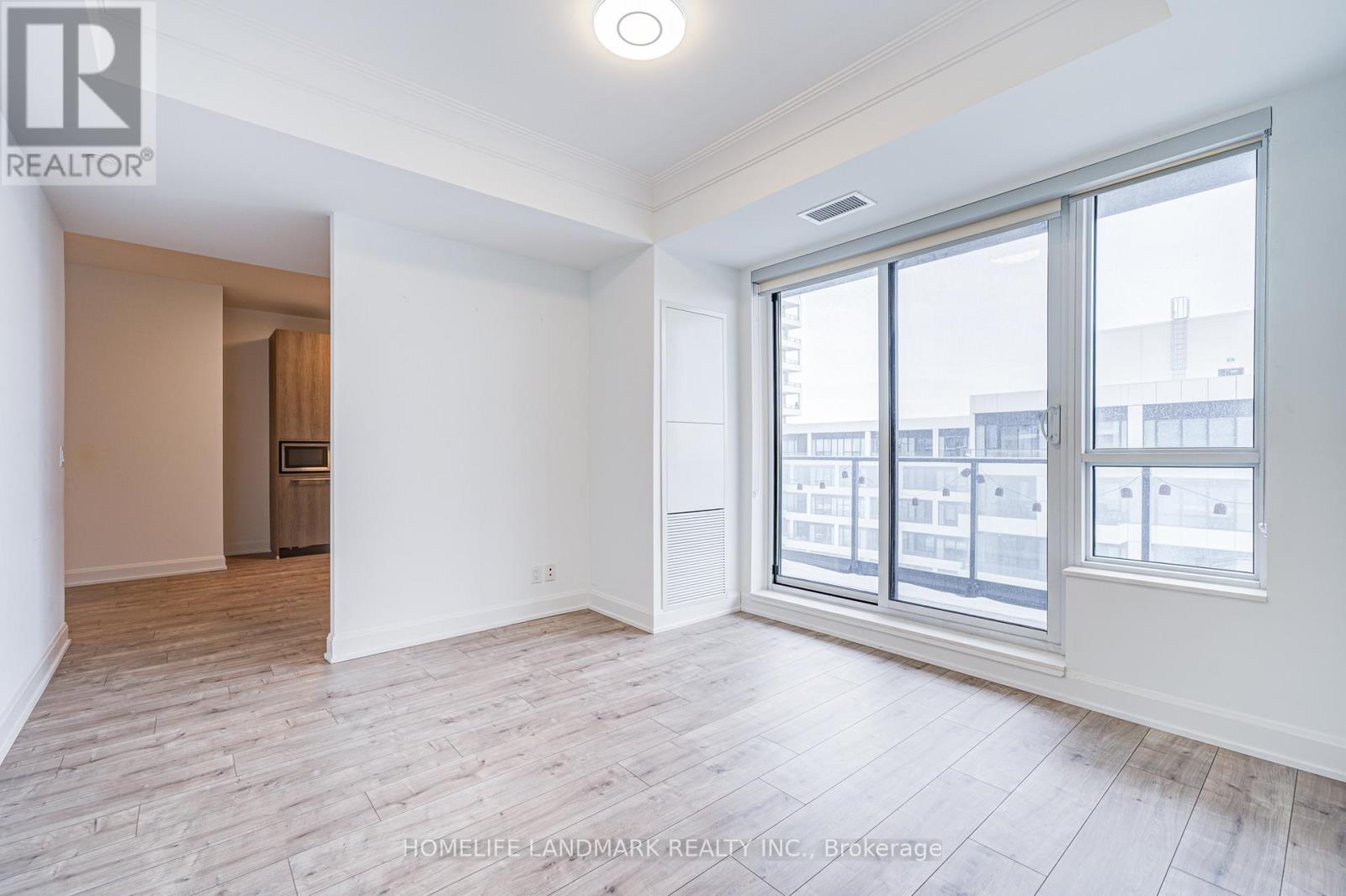 1009 - 18 Water Walk Drive, Markham, Ontario  L3R 6L5 - Photo 8 - N12685420