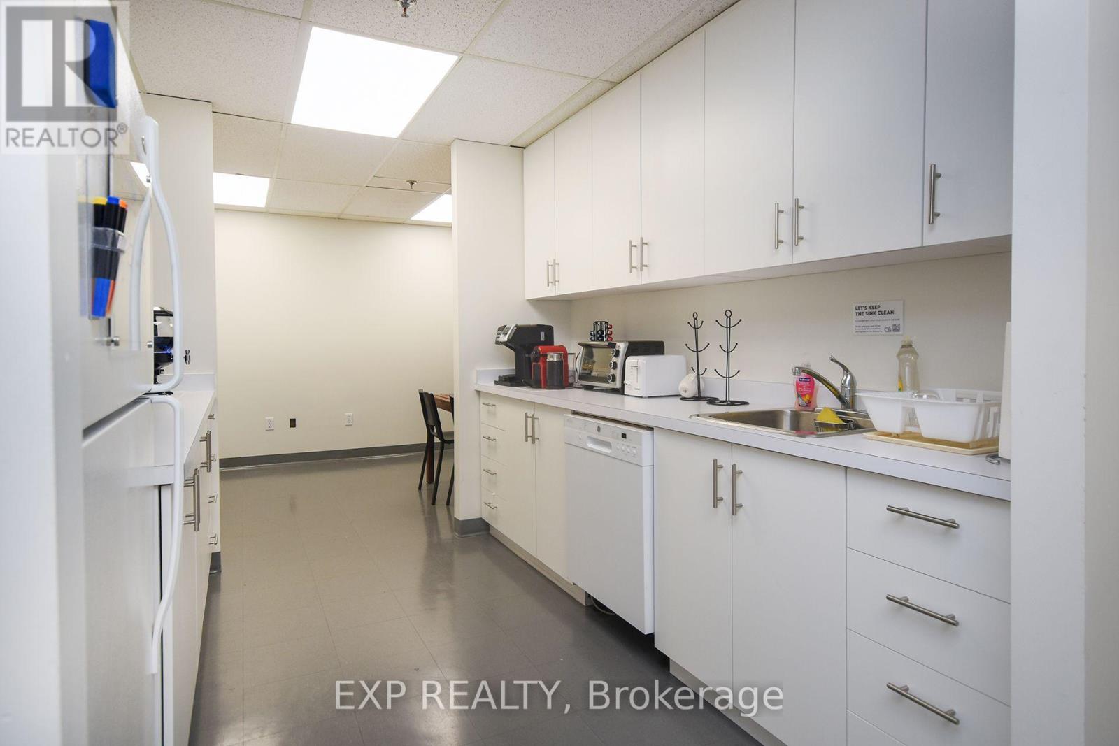 103 Office L - 60 Granton Drive, Richmond Hill, Ontario  L4B 2N6 - Photo 15 - N12685438