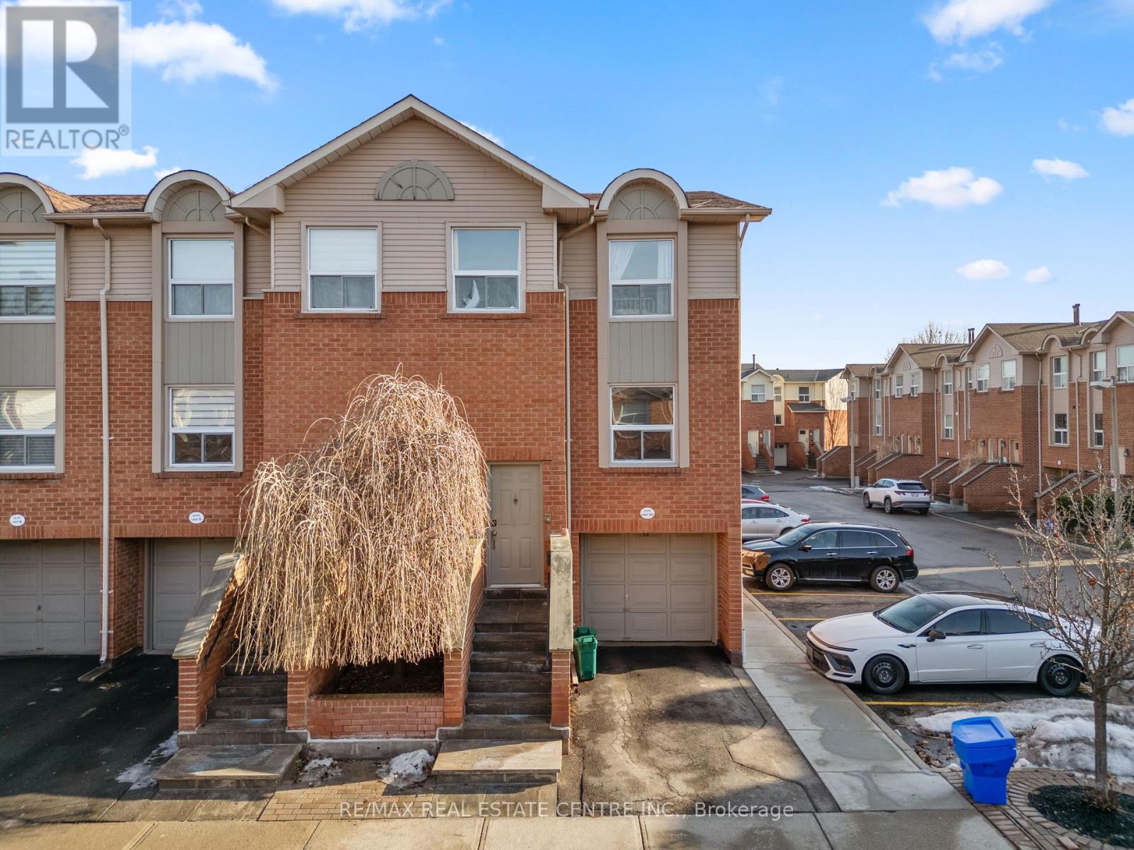 10 - 1570 REEVES GATE, Oakville, Ontario