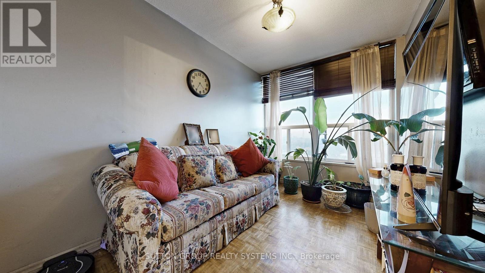 1811 - 85 Emmett Avenue, Toronto, Ontario  M6M 5A2 - Photo 14 - W12685406