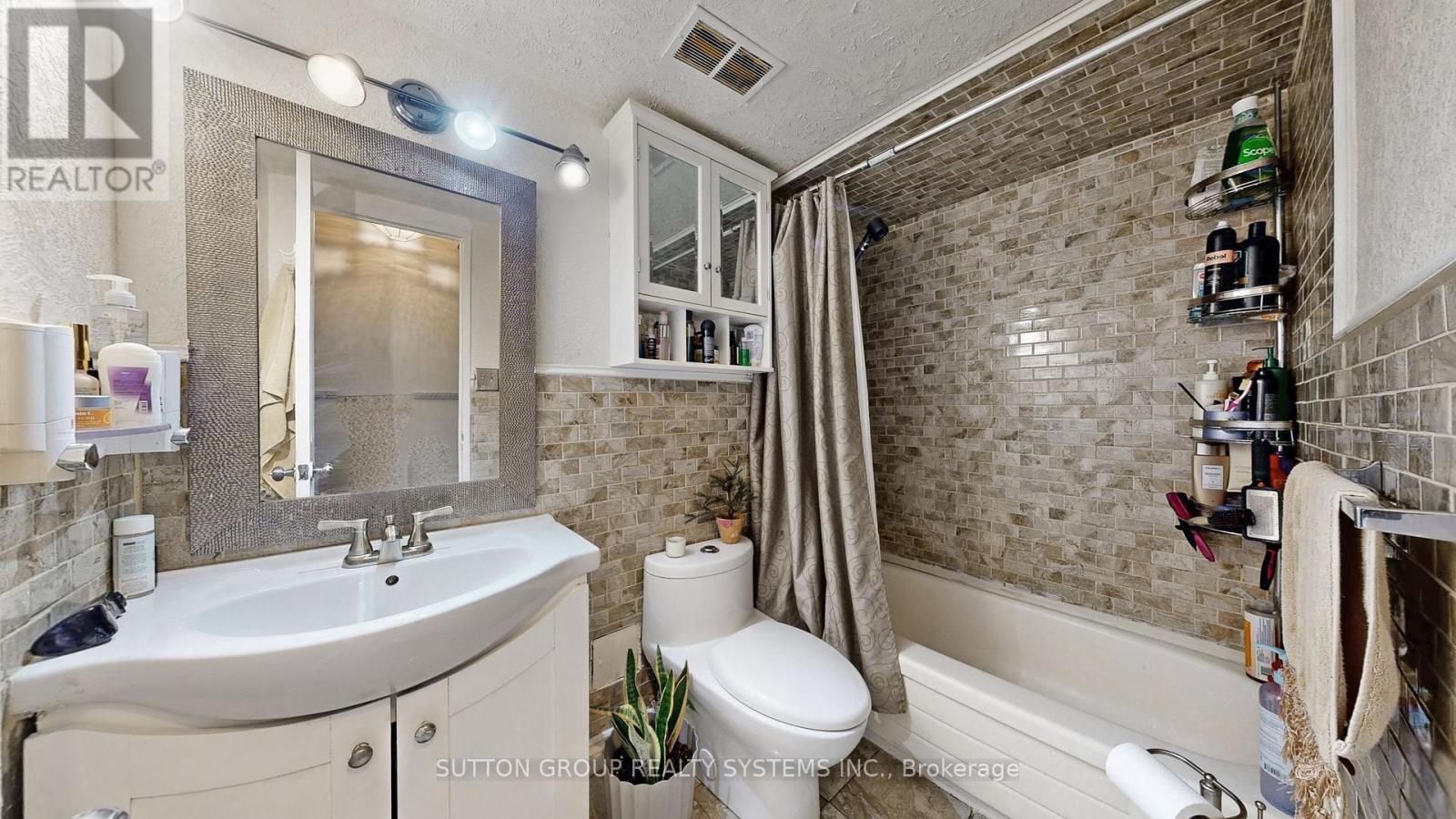 1811 - 85 Emmett Avenue, Toronto, Ontario  M6M 5A2 - Photo 22 - W12685406