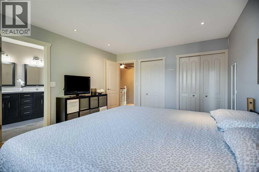 113 Somerside Green Sw, Calgary, Alberta  T2Y 3G6 - Photo 26 - A2274710