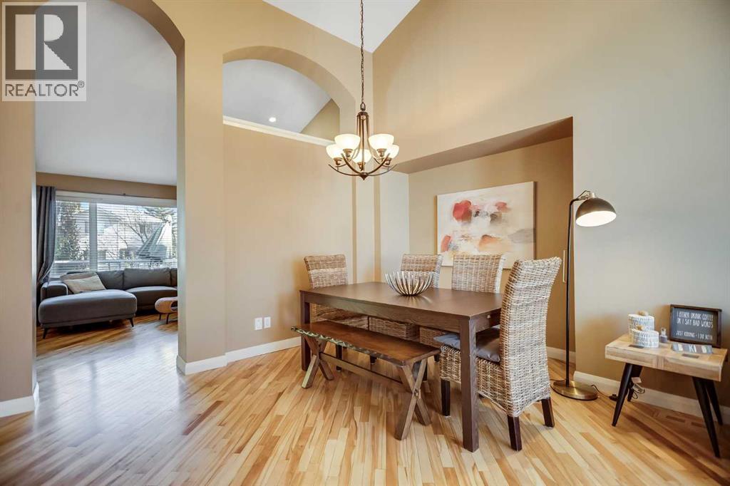 113 Somerside Green Sw, Calgary, Alberta  T2Y 3G6 - Photo 10 - A2274710