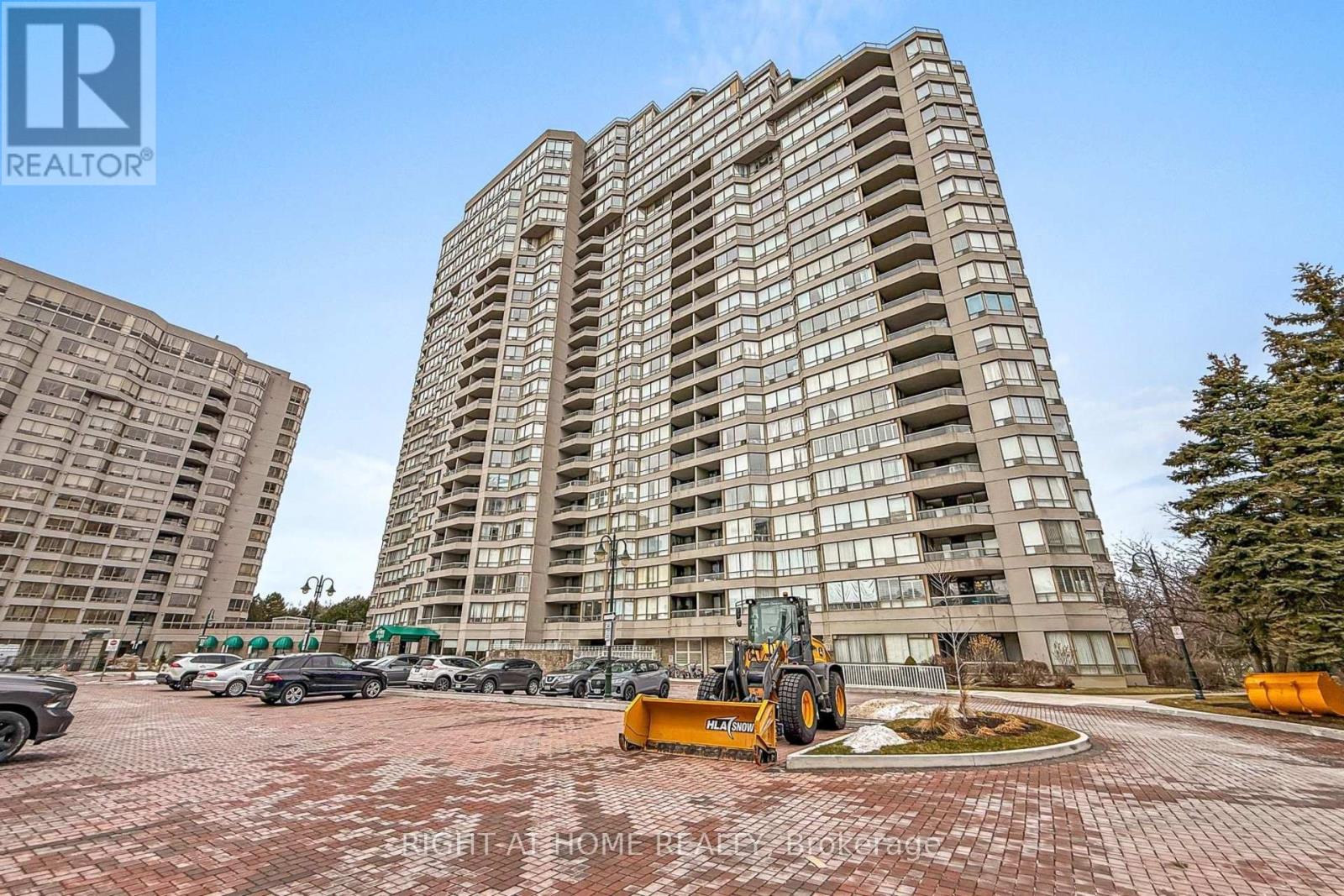 301 - 168 BONIS AVENUE, Toronto, Ontario