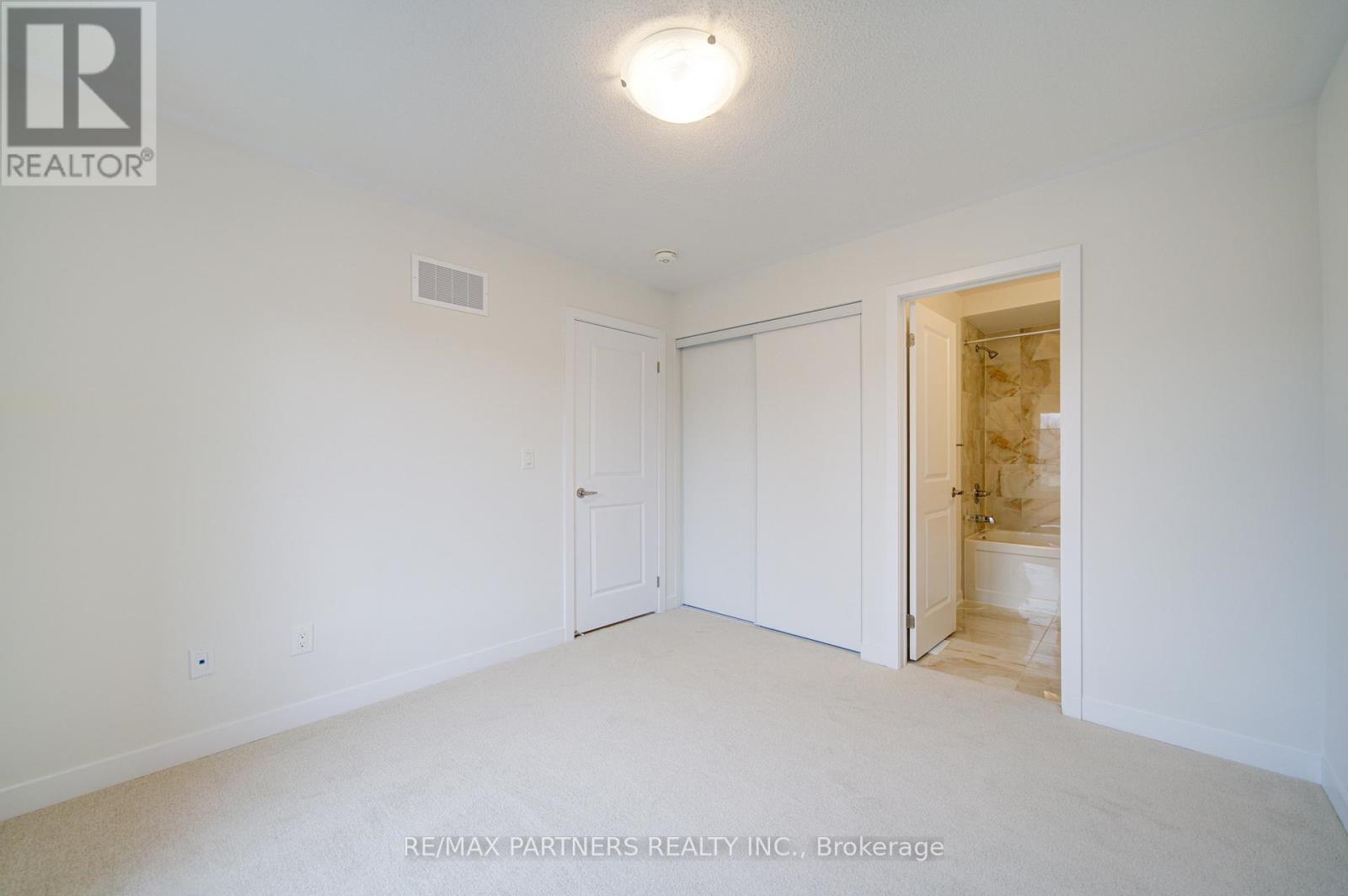 23 John Canning Way, Markham, Ontario  L3R 3X3 - Photo 15 - N12685470