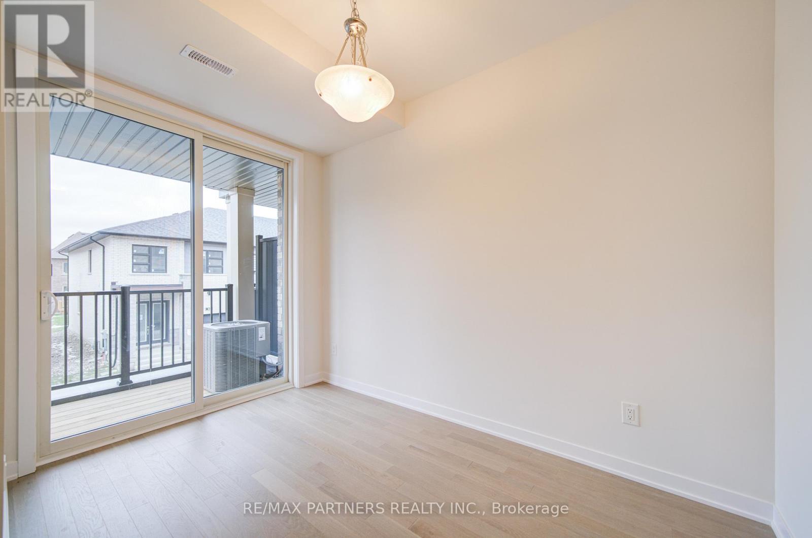 23 John Canning Way, Markham, Ontario  L3R 3X3 - Photo 7 - N12685470