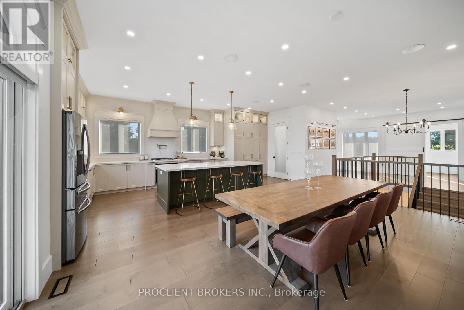 10223 Guelph Line, Milton, Ontario  L0P 1B0 - Photo 15 - W12685448