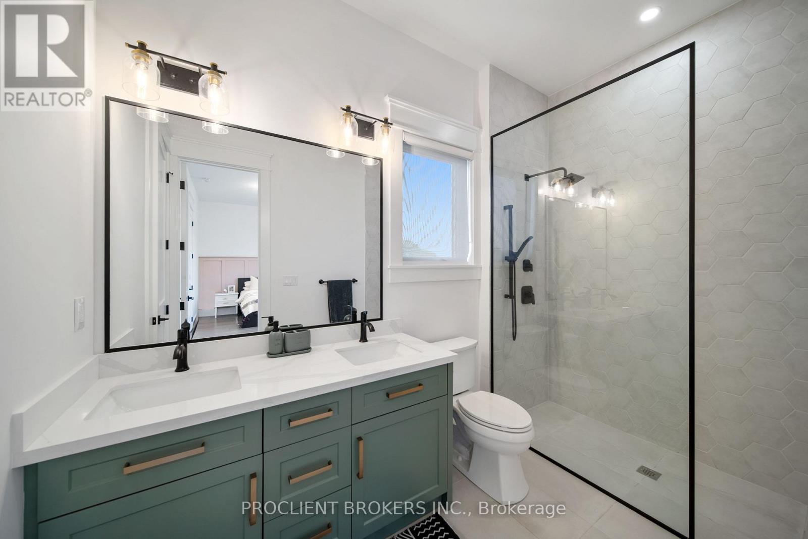 10223 Guelph Line, Milton, Ontario  L0P 1B0 - Photo 26 - W12685448