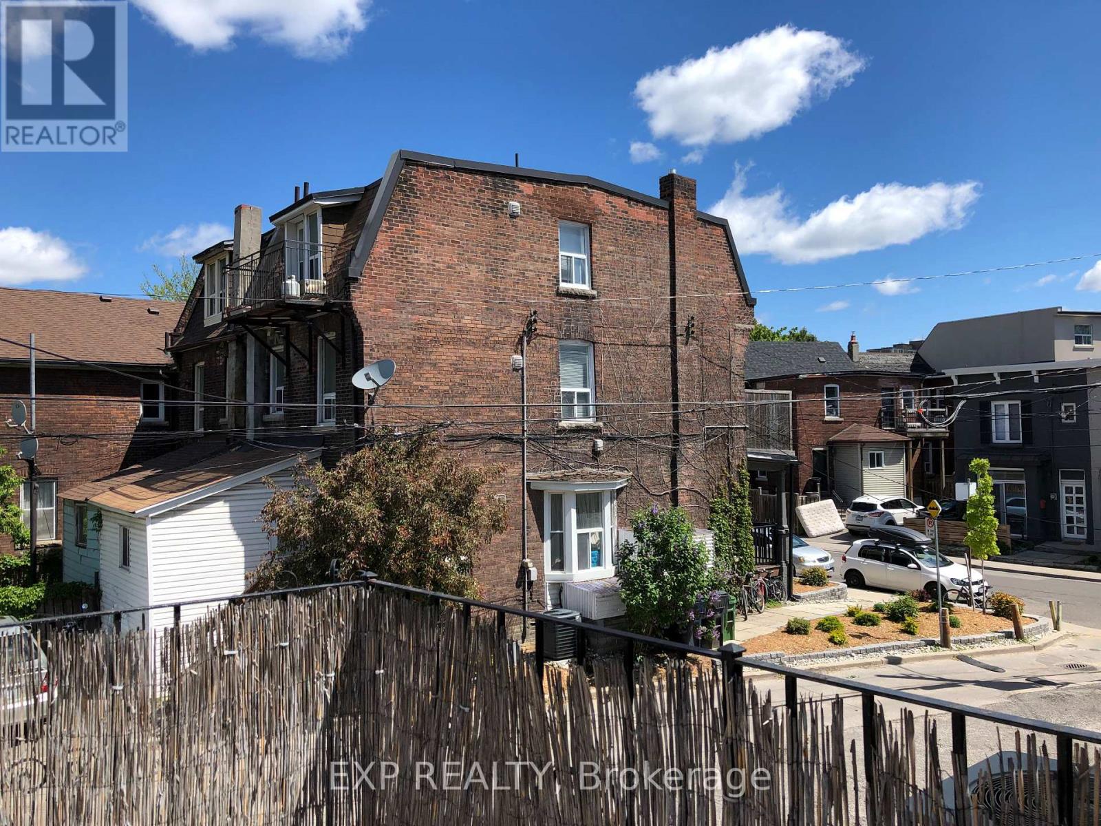 2798 Dundas Street W, Toronto, Ontario  M6P 1Y5 - Photo 14 - W12685456