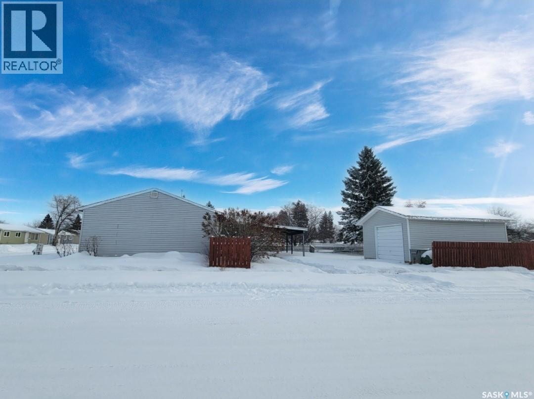 4721 Barr Crescent, Lloydminster, Saskatchewan  T9V 0L3 - Photo 2 - SK026590