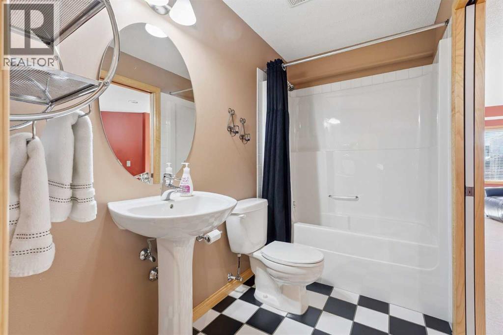 133 Royal Abbey Court Nw, Calgary, Alberta  T3G 4Y3 - Photo 37 - A2276926