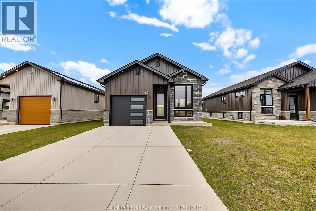 MLS# 26000765: 80 ARROWHEAD LANE, Chatham, Canada