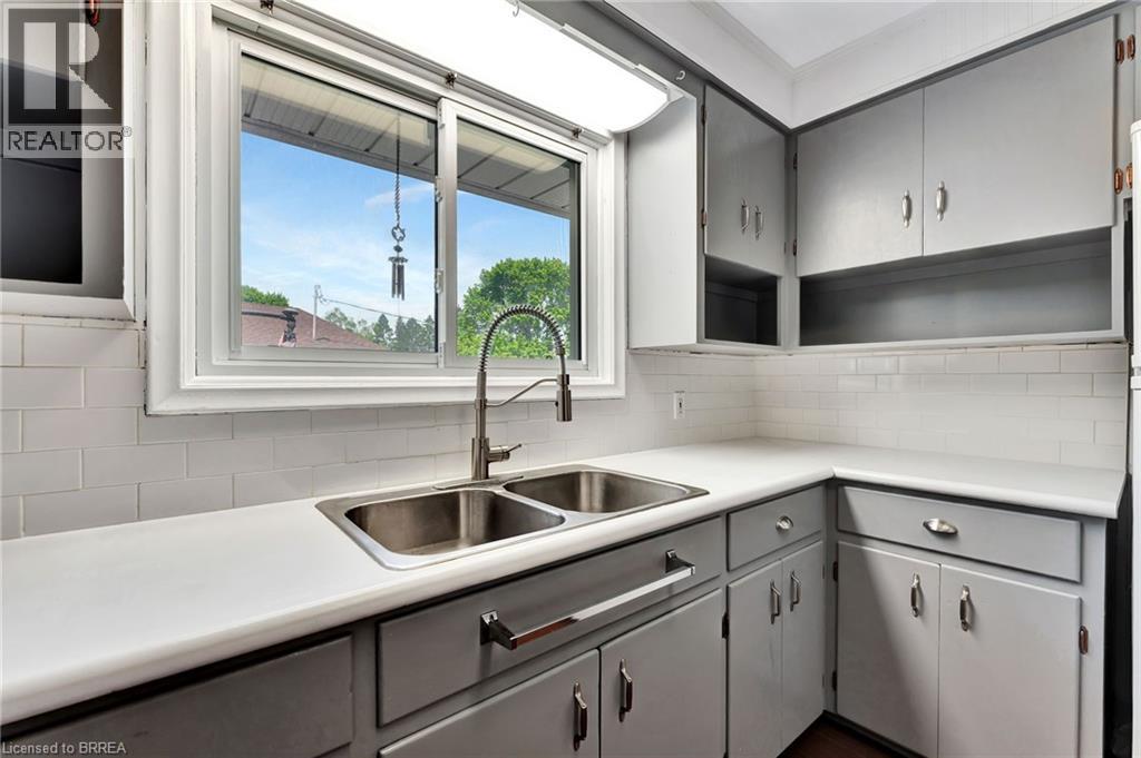 1017 Braeside Street, Woodstock, Ontario  N4S 4T3 - Photo 8 - 40797521