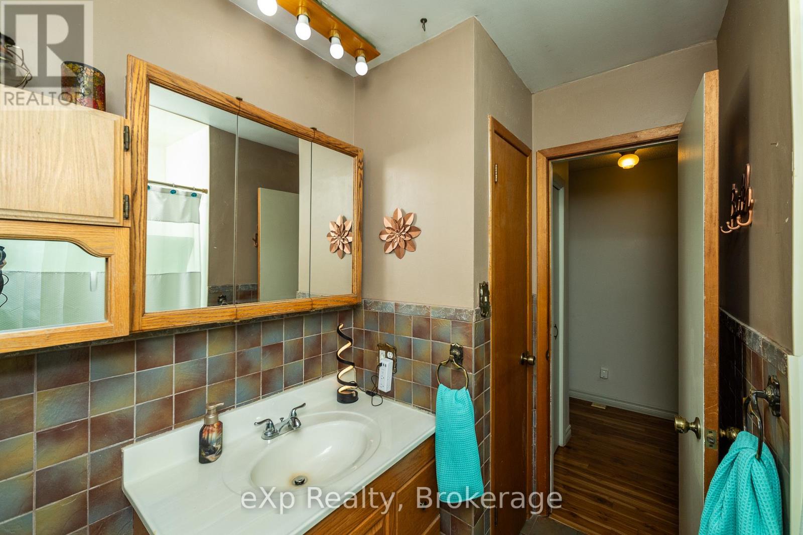 210 5th A Avenue W, Owen Sound, Ontario  N4K 6G8 - Photo 19 - X12685510