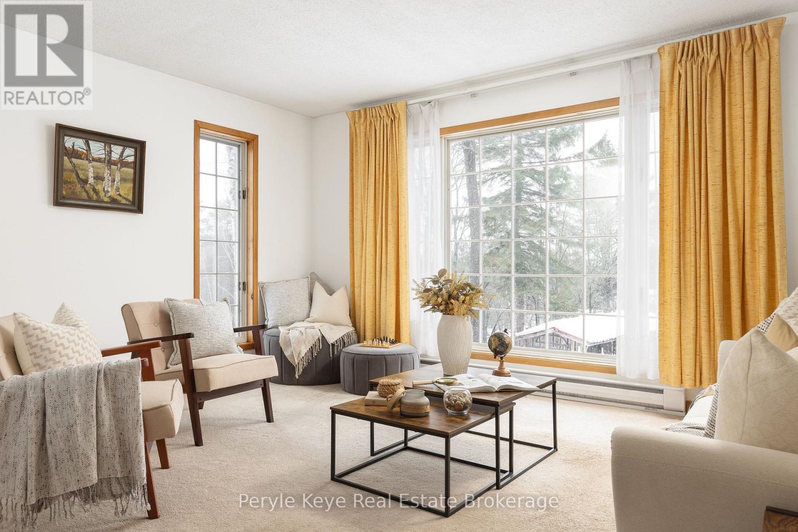 688 Stephenson 1 Road E, Huntsville (Stephenson), Ontario  P0B 1L0 - Photo 2 - X12685530