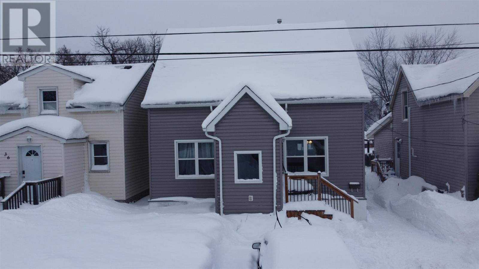 34 Algoma Ave, Sault Ste. Marie, Ontario  P6B 2P7 - Photo 1 - SM260005