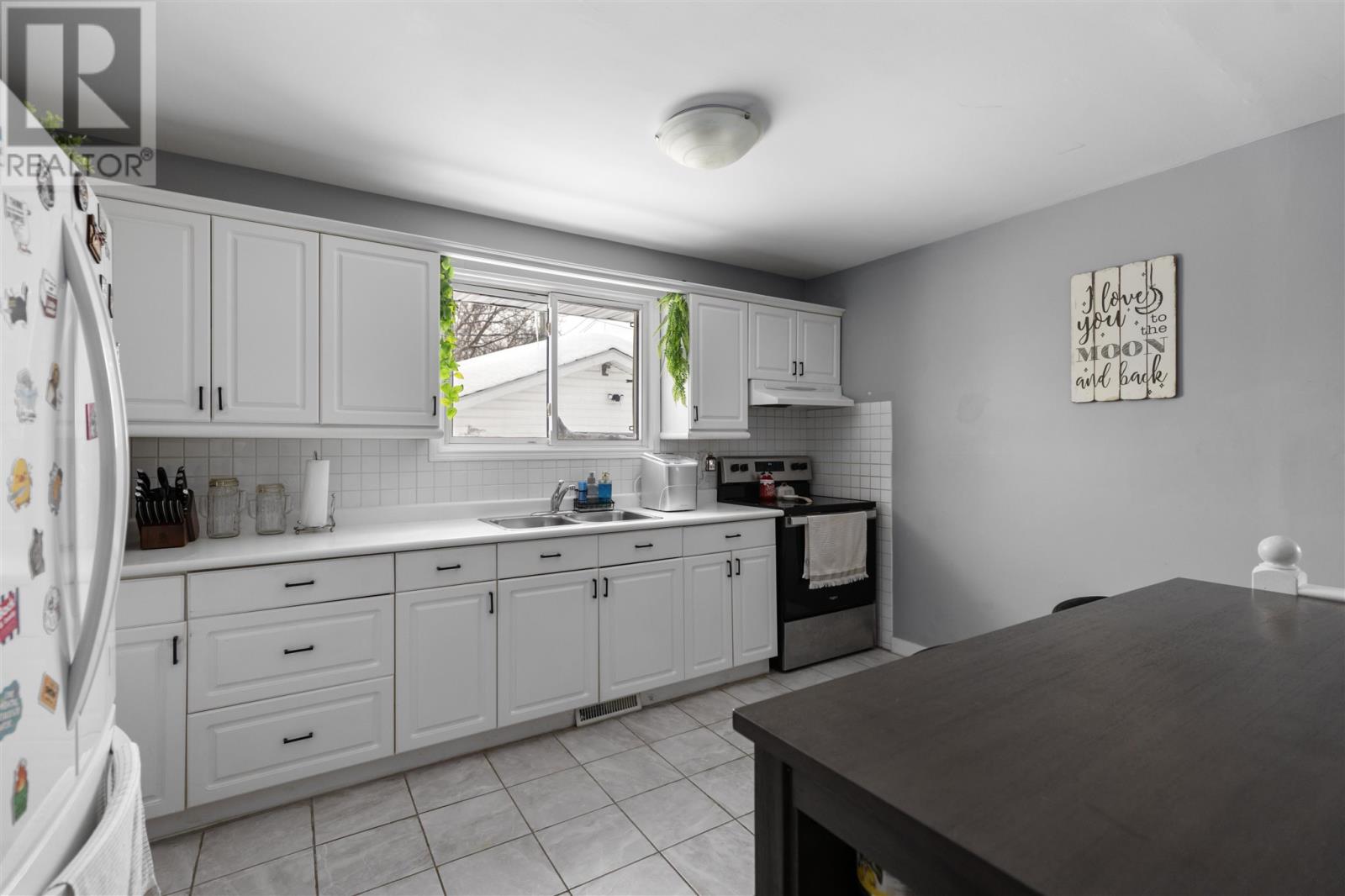 4 St. Michael's Sq, Sault Ste. Marie, Ontario  P6C 2V7 - Photo 7 - SM260016