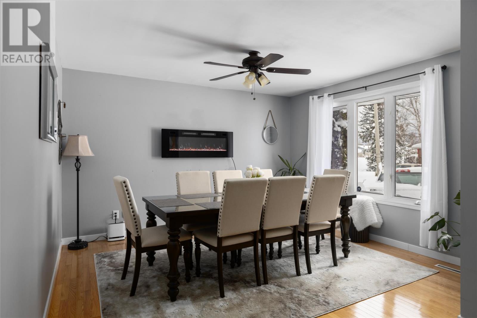 4 St. Michael's Sq, Sault Ste. Marie, Ontario  P6C 2V7 - Photo 3 - SM260016