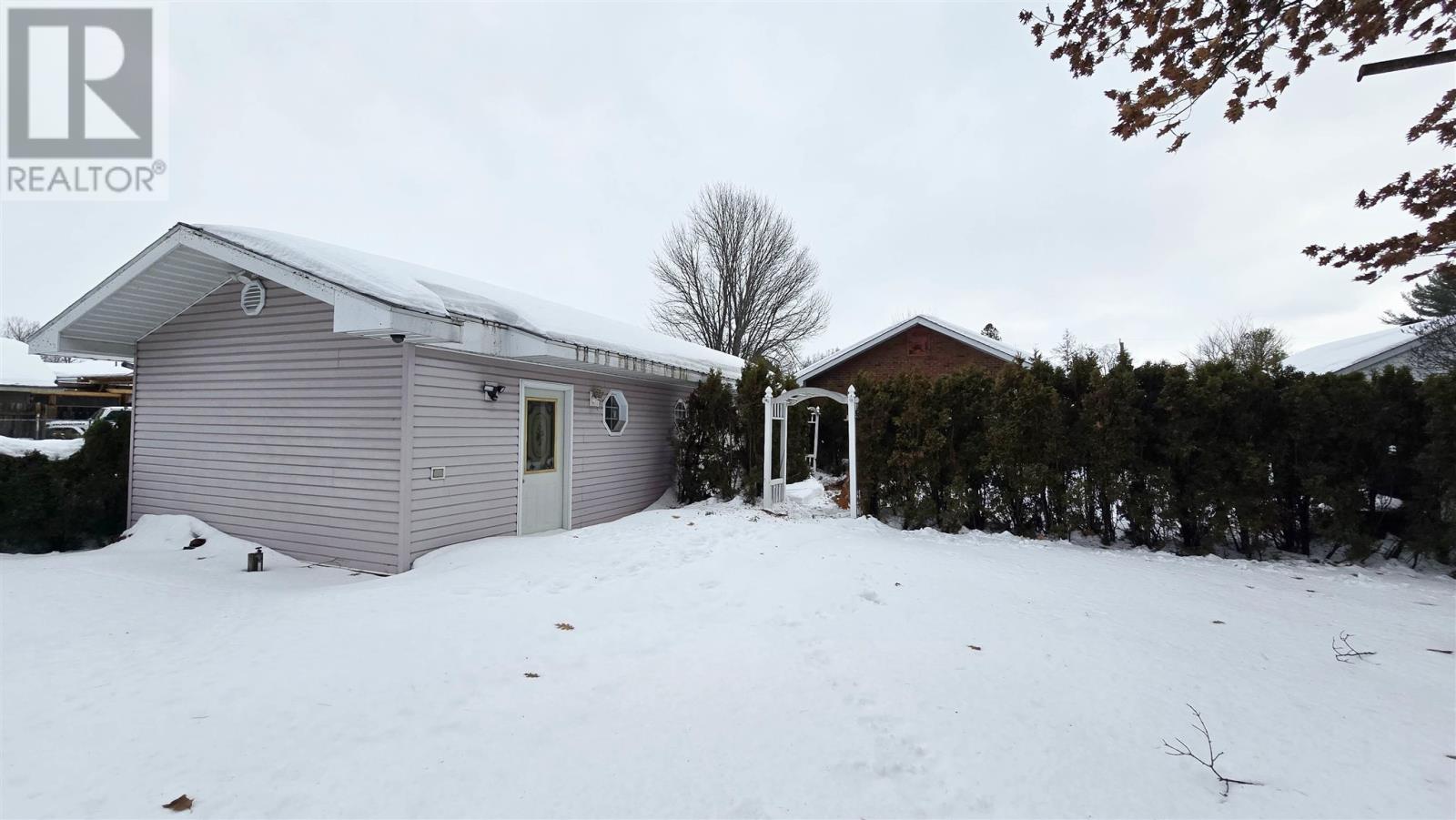 90 Market St, Sault Ste. Marie, Ontario  P6A 4T3 - Photo 42 - SM260073