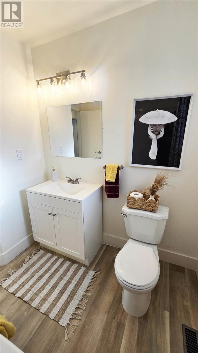 90 Market St, Sault Ste. Marie, Ontario  P6A 4T3 - Photo 22 - SM260073