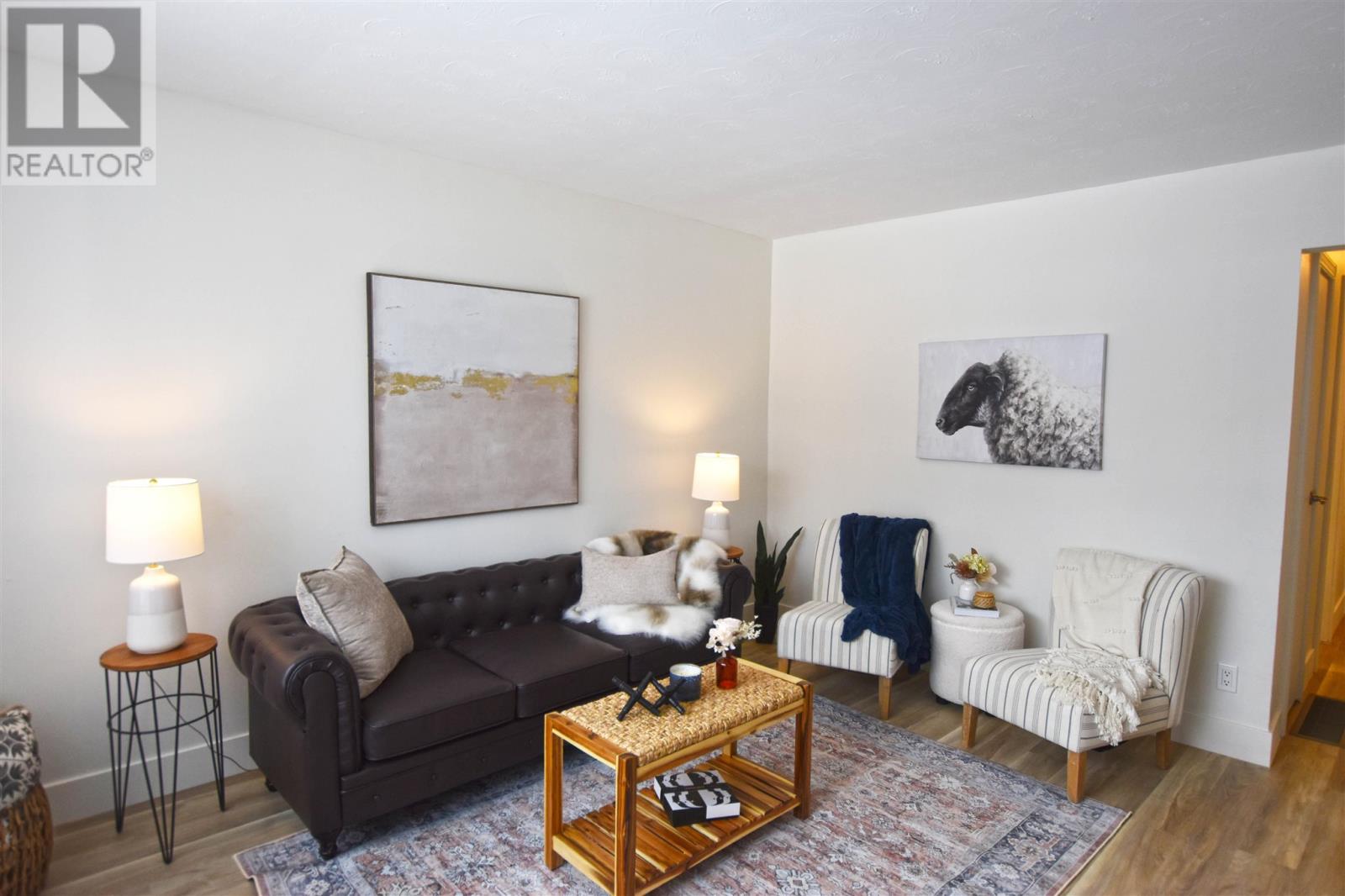 90 Market St, Sault Ste. Marie, Ontario  P6A 4T3 - Photo 8 - SM260073