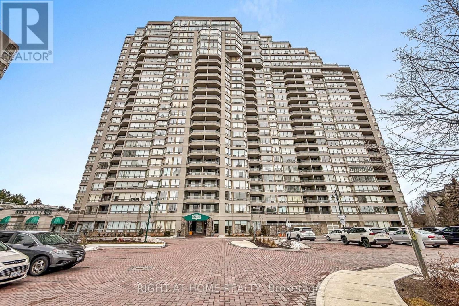 301 - 168 BONIS AVENUE, Toronto, Ontario