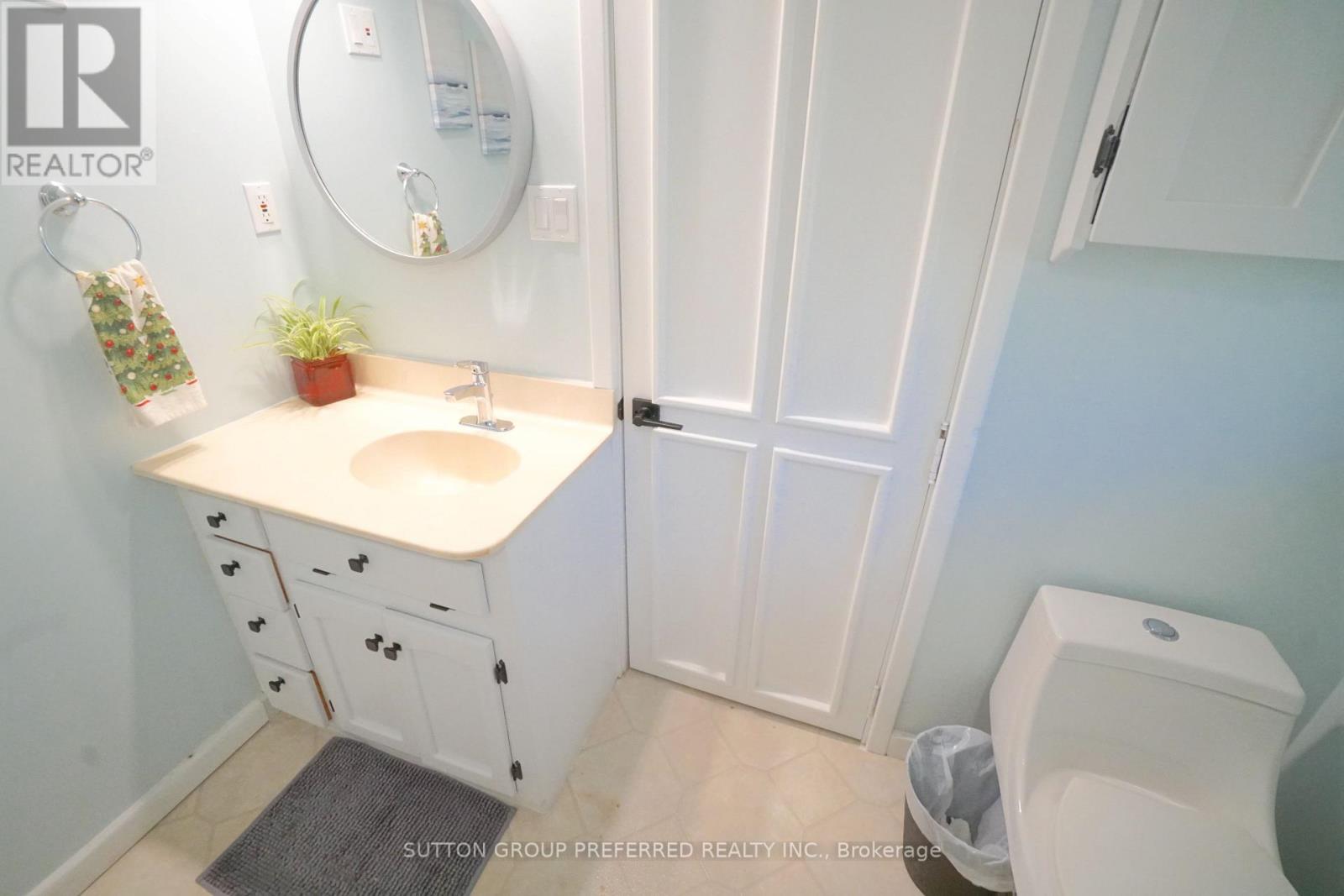 7 Metamora Crescent, London North, Ontario  N6G 1R2 - Photo 26 - X12685544