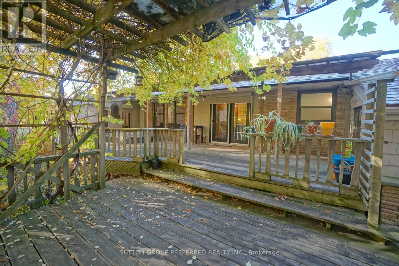 7 Metamora Crescent, London North, Ontario  N6G 1R2 - Photo 42 - X12685544