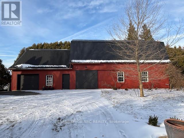 326 Lakeshore Road, Niagara-On-The-Lake, Ontario  L0S 1J0 - Photo 4 - X12589252