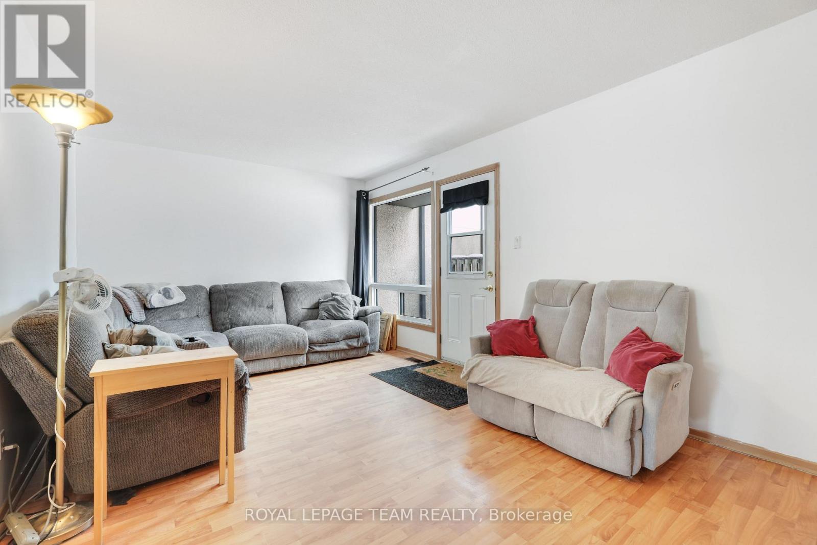 1807 Meadowbrook Road, Ottawa, Ontario  K1B 4W6 - Photo 11 - X12685518