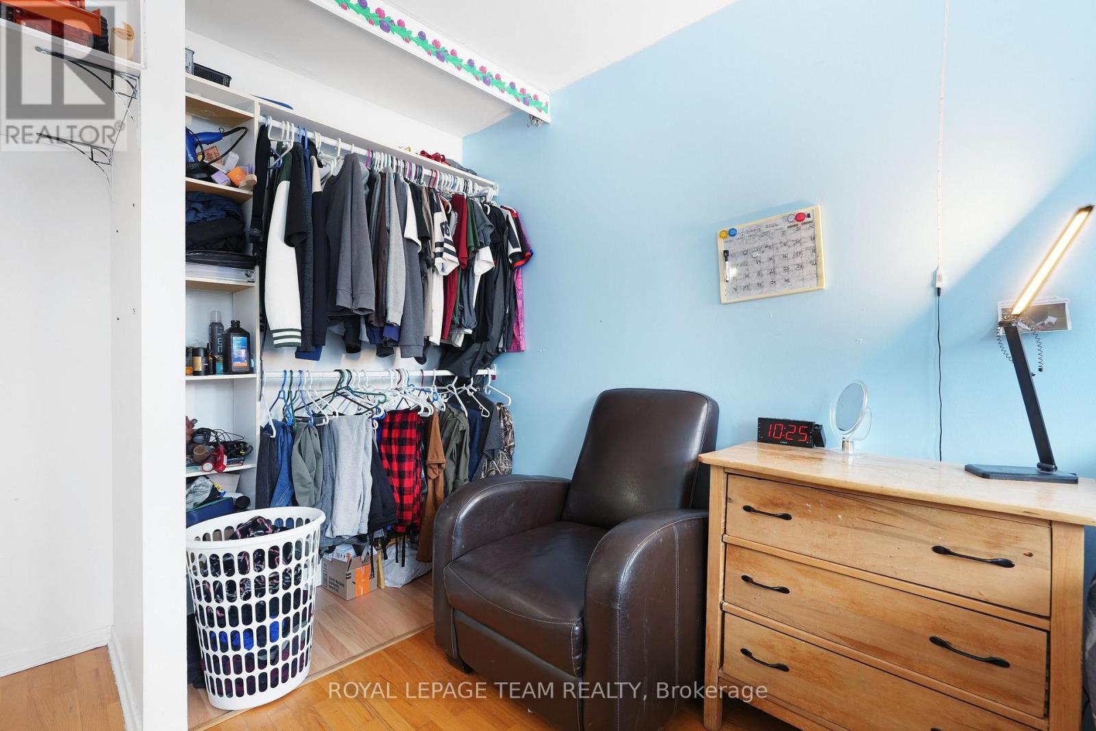 1807 Meadowbrook Road, Ottawa, Ontario  K1B 4W6 - Photo 19 - X12685518