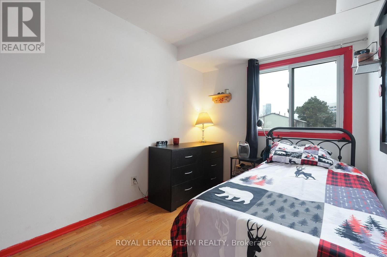 1807 Meadowbrook Road, Ottawa, Ontario  K1B 4W6 - Photo 21 - X12685518