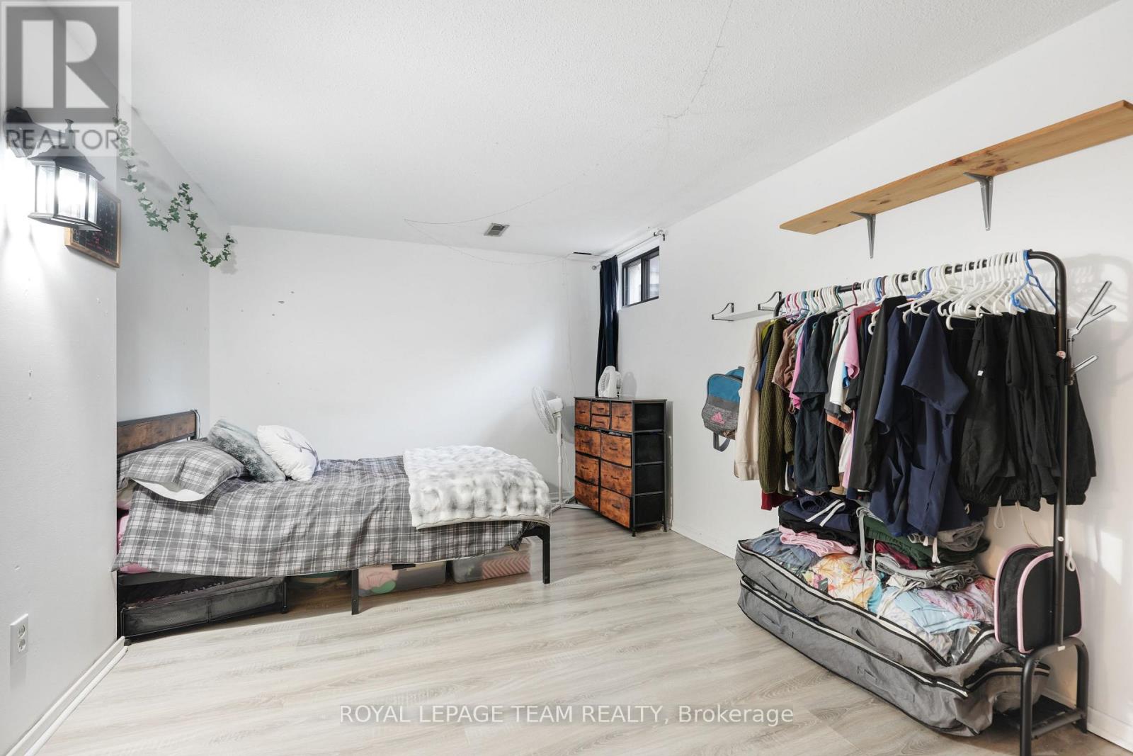 1807 Meadowbrook Road, Ottawa, Ontario  K1B 4W6 - Photo 25 - X12685518