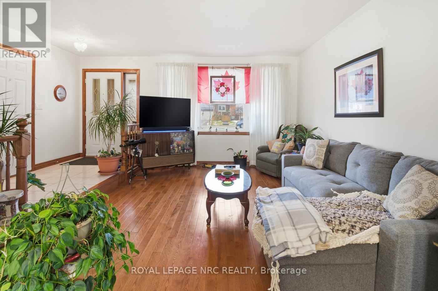 3 Borden Avenue, Port Colborne, Ontario  L3K 3Z6 - Photo 4 - X12685546