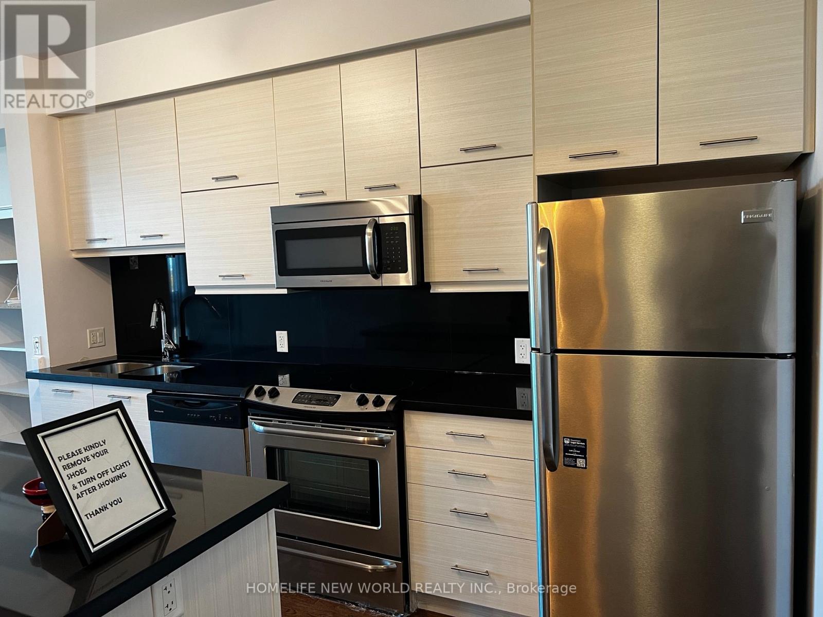 1604 - 26 Norton Avenue, Toronto, Ontario  M2N 0H6 - Photo 3 - C12685496