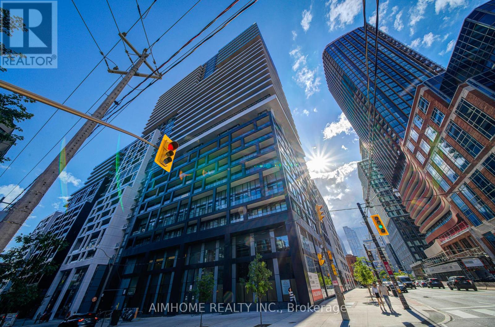 1723 - 70 PRINCESS STREET, Toronto, Ontario