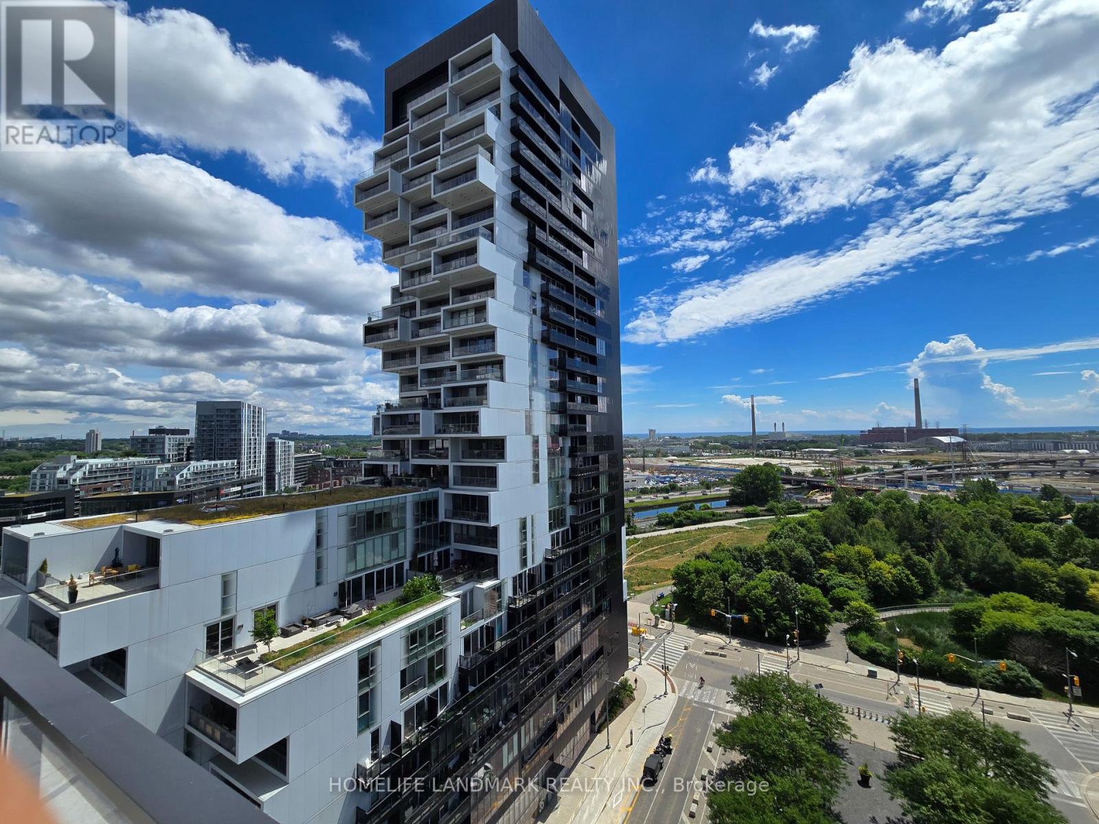 2107 - 170 Bayview Avenue, Toronto, Ontario  M5A 0M4 - Photo 2 - C12685556