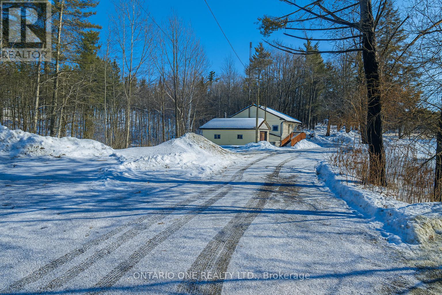 1479 11 Highway S, Gravenhurst, Ontario  P0E 1G0 - Photo 1 - X12685576